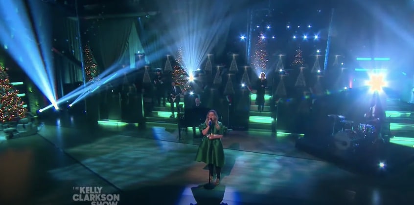 Kelly Clarkson performs "Hard Candy Christmas" by Dolly Parton