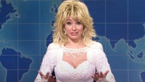 SNL Cast Member Sings Christmas Songs As Dolly Parton