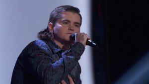 Country Singer With “Triple Threat Mullet” Earns 4-Chair Turn With Keith Whitley Cover