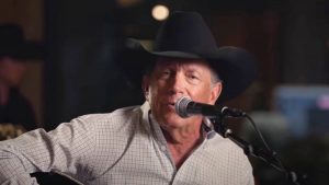 George Strait Gives 1st Performance In Over A Year – For Texas Benefit