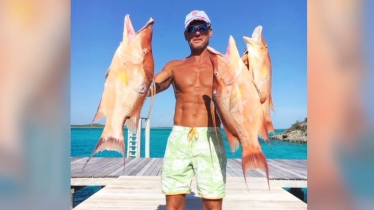 Tim McGraw Flaunts Toned & Tan Body In Fishing Photos | Classic Country Music Videos