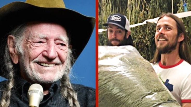 Willie Nelson’s Son Lukas Shows Off ‘Stash’ From Willie’s Reserve | Classic Country Music Videos Willie Nelson’s Son Lukas Shows Off ‘Stash’ From Willie’s Reserve | Classic Country Music Videos