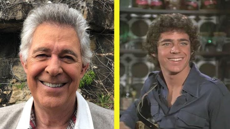 ‘The Brady Bunch’ Actor Barry Williams Says The Show Was “Intense” & “Awkward” | Classic Country Music | Legendary Stories and Songs Videos