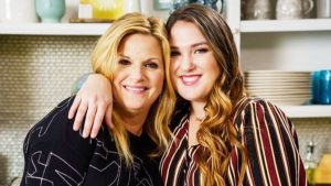 Allie Colleen Gushes Over Having Trisha Yearwood As A “Bonus Mom”