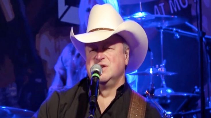 Mark Chesnutt Shares Discouraging News While Recovering From Surgery | Classic Country Music Videos