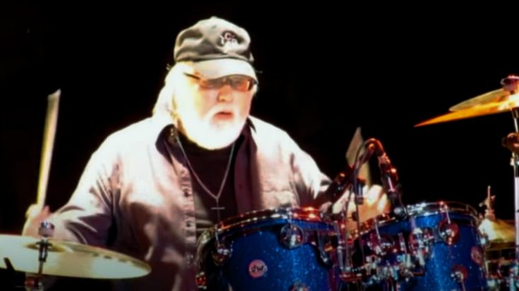 Elvis Presley’s “Legendary Drummer” Ronnie Tutt Has Died | Classic Country Music Videos