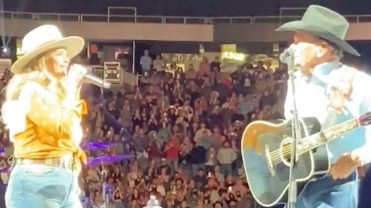 George Strait Surprises Audience With Miranda Lambert Duet | Classic Country Music Videos
