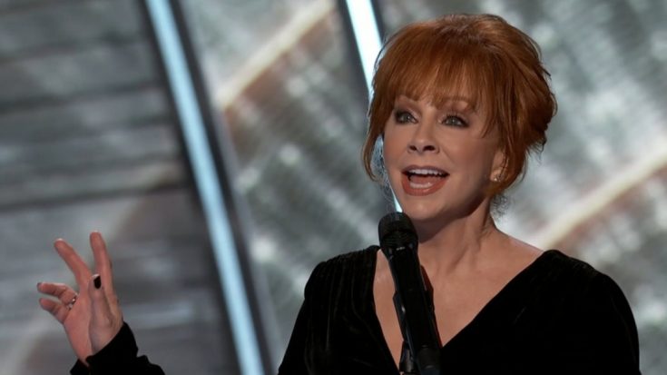 Reba McEntire Draws Tears With First Academy Awards Performance In 31 Years | Classic Country Music Videos