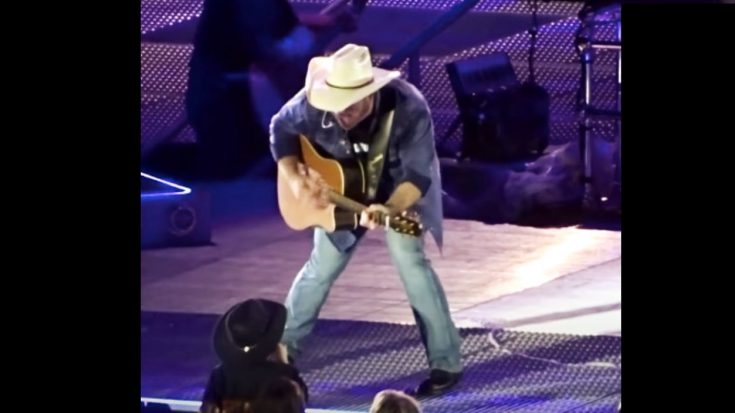 7-Year-Old Boy Sings Duet With Garth Brooks During Nashville Show | Classic Country Music Videos