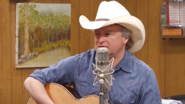 Mark Chesnutt Posts Update On His Health After “Some Issues” That Were “Concerning”