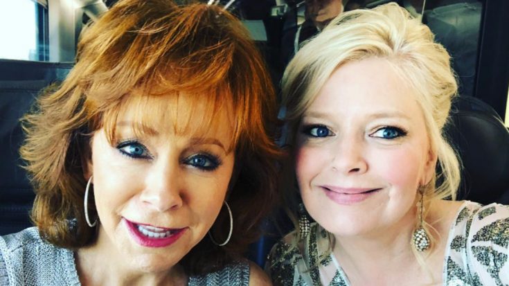Reba McEntire Reunites With Former “Reba” Co-Star Melissa Peterman For Lifetime Movie | Classic Country Music Videos