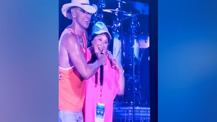 Kenny Chesney Brings His Mom Onstage For Duet In Denver | Classic Country Music Videos