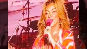 Shania Twain Performs In Bedazzled Bra