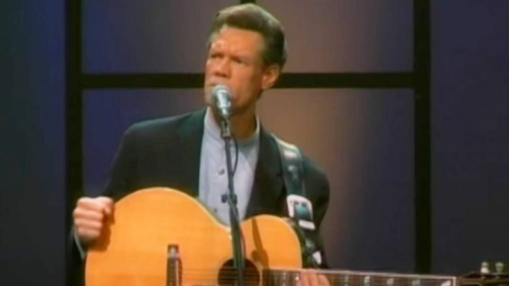 Randy Travis Posts Powerful Photo Of 3 Wooden Crosses In Kentucky Floods | Classic Country Music Videos