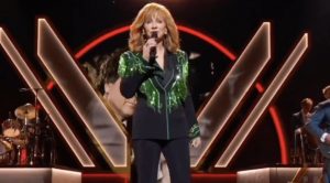 Reba McEntire Rocks Vintage Tour Outfit For CMA Awards Performance