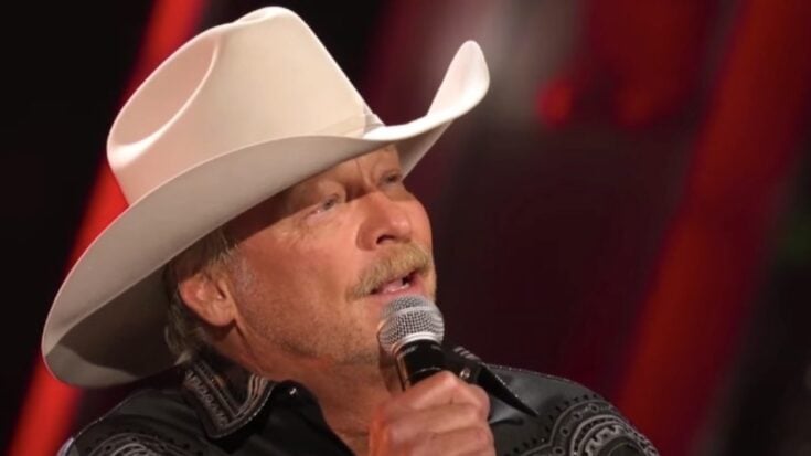 Alan Jackson Gives Emotional Speech After Receiving CMA’s Willie Nelson Lifetime Achievement Award