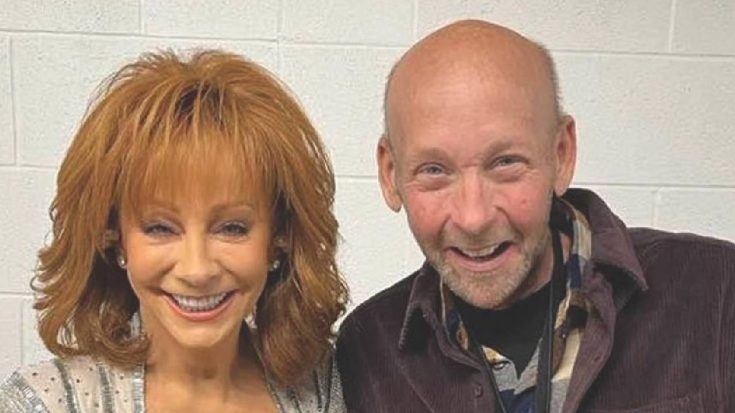 Reba McEntire “Saddened” By Passing Of Touring Partner | Classic Country Music Videos
