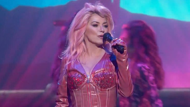 Shania Twain Rocks Pink Hair & Bodysuit At People’s Choice Awards | Classic Country Music | Legendary Stories and Songs Videos