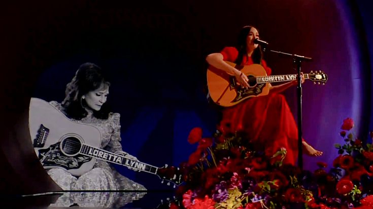 Kacey Musgraves Delivers Touching Loretta Lynn Tribute At Grammy Awards