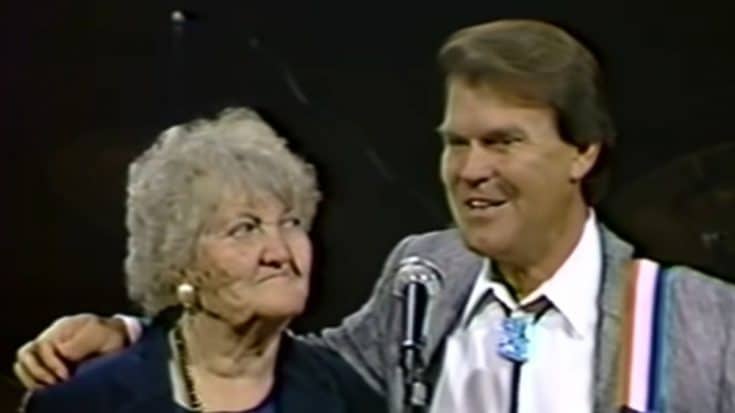 Glen Campbell Invites His Mom On Stage To Sing With Him