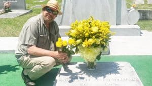 Hank Williams Jr. Visits His Mom’s Grave On Mother’s Day