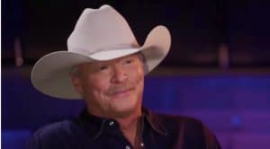 Alan Jackson Shares New Family Photo On Father’s Day