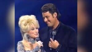 Vince Gill And Dolly Parton Sing “I Will Always Love You” At 1995 Event