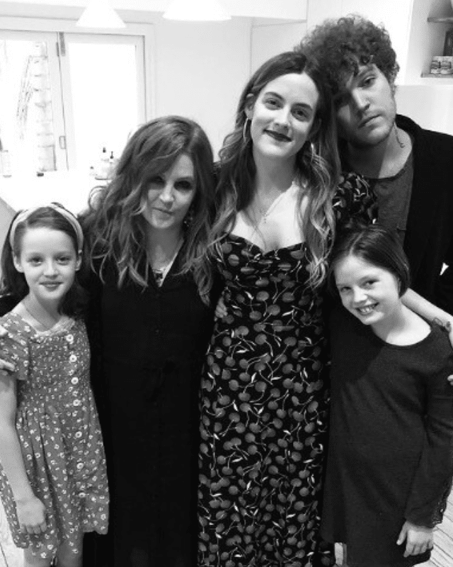 Lisa Marie Presley with her children