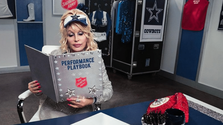 Dolly Parton And Dallas Cowboys Team Up For Thanksgiving Game | Classic Country Music | Legendary Stories and Songs Videos
