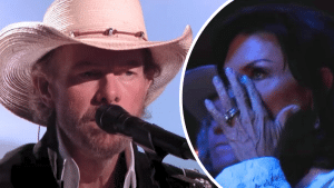 Toby Keith Moves Wife To Tears By Singing “Don’t Let The Old Man In”