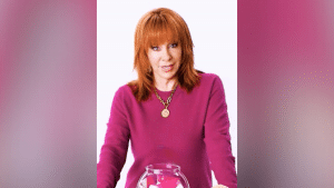 Reba McEntire Names The One Song She Wants To Re-Record