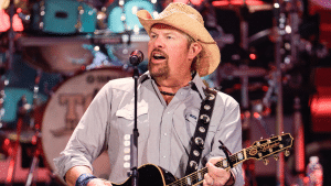 Toby Keith Says He’s Finished With Chemo