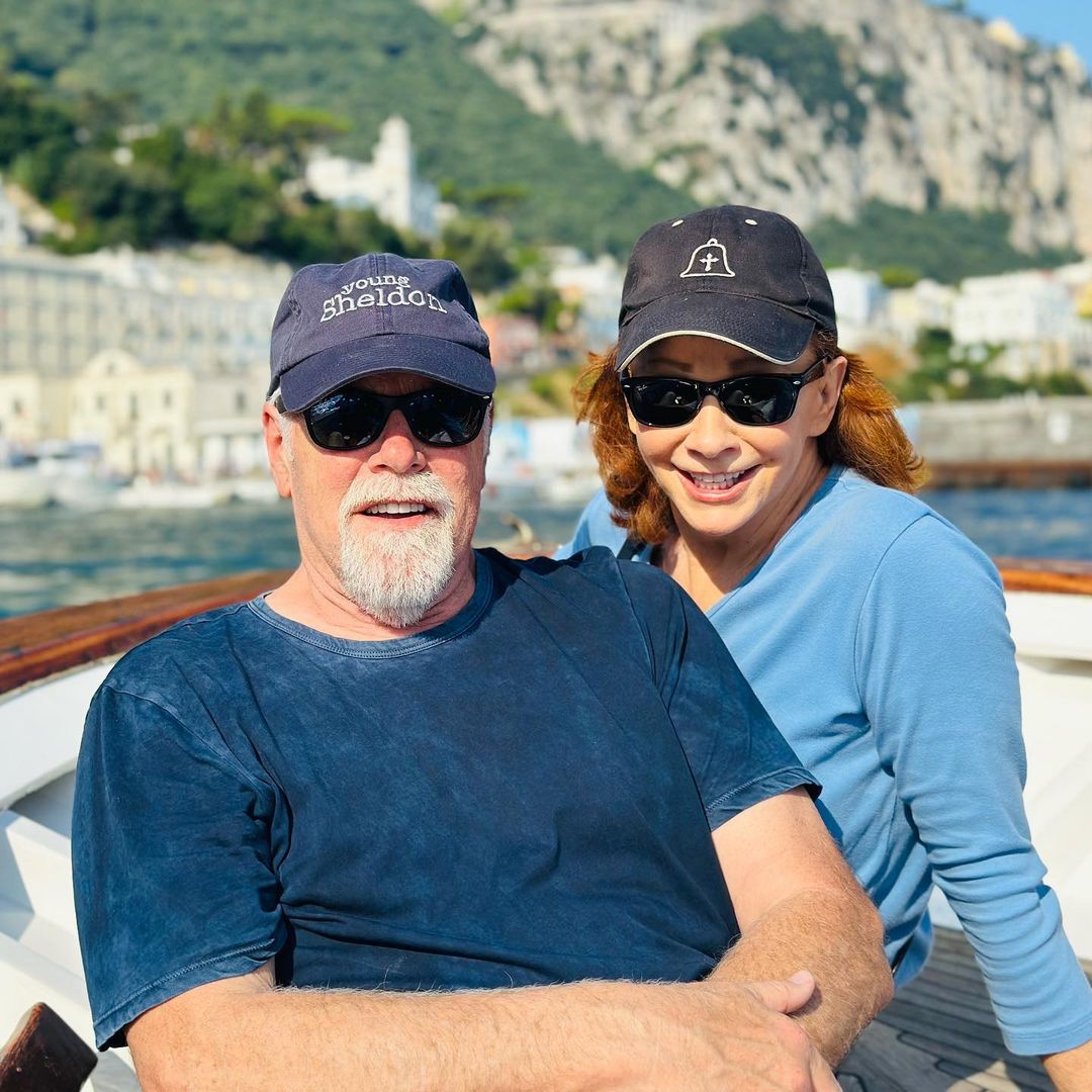 Reba McEntire & Rex Linn's adorable love story is too cute to handle. Here, they're photographed together in Italy in 2023.