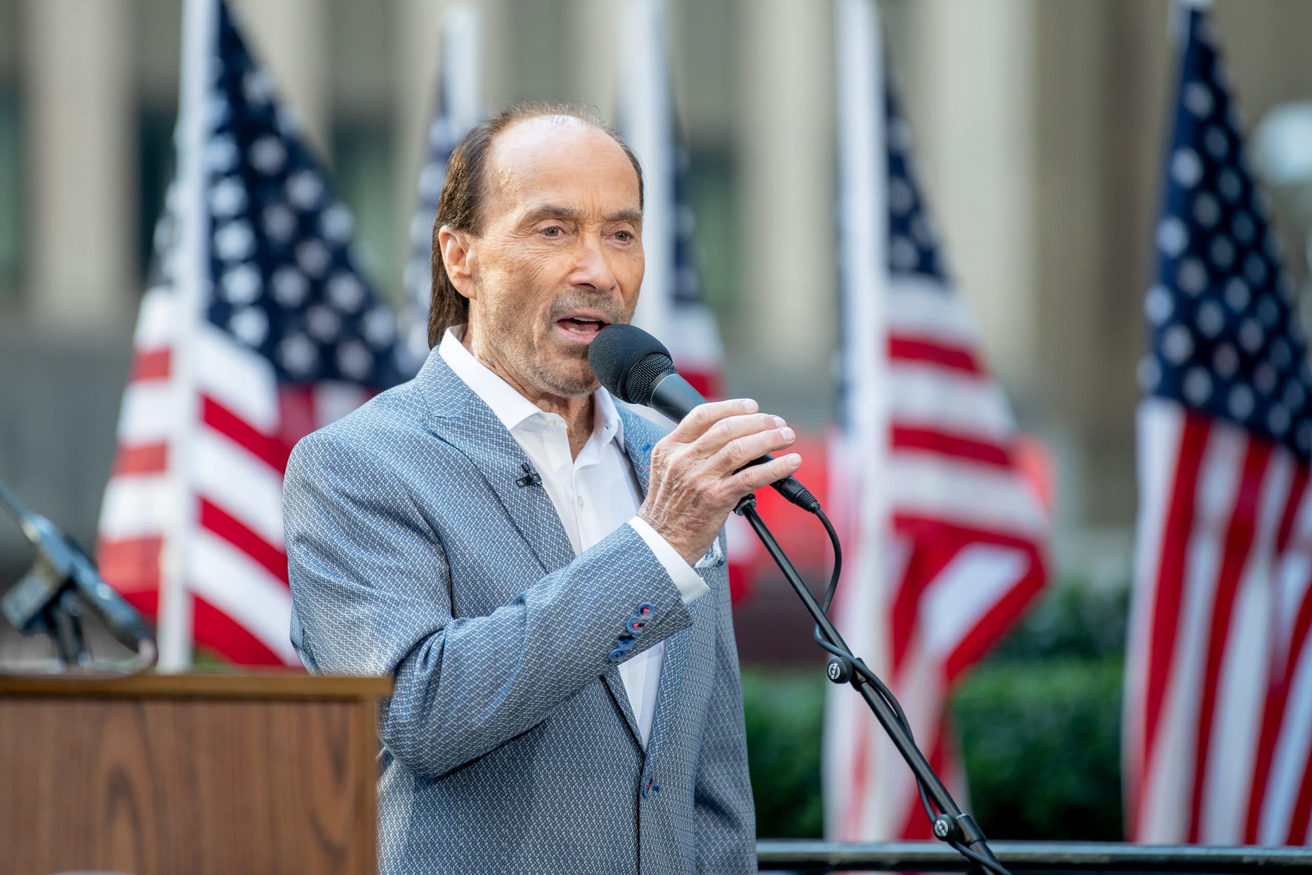 Lee Greenwood received the Helping a Hero Defense of Freedom Award