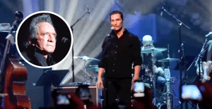 Matthew McConaughey Performs Johnny Cash’s “The Man Comes Around”