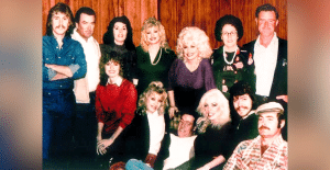 Dolly Parton with her siblings and their Partons