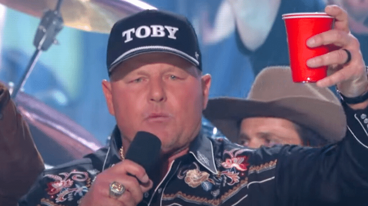 Roger Clemens Gets Emotional Leading Toast To Toby Keith | Classic Country Music | Legendary Stories and Songs Videos