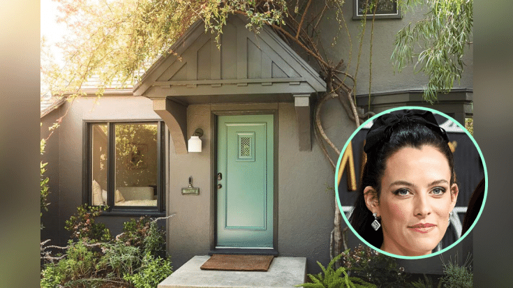 Lisa Marie Presley’s Daughter Riley Keough Selling Charming L.A. Cottage For Astounding Price | Classic Country Music | Legendary Stories and Songs Videos
