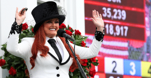 Wynonna Delivers Memorable National Anthem Performance At The 150th Kentucky Derby