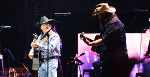 George Strait And Chris Stapleton Surprise Crowd With Brand-New Duet