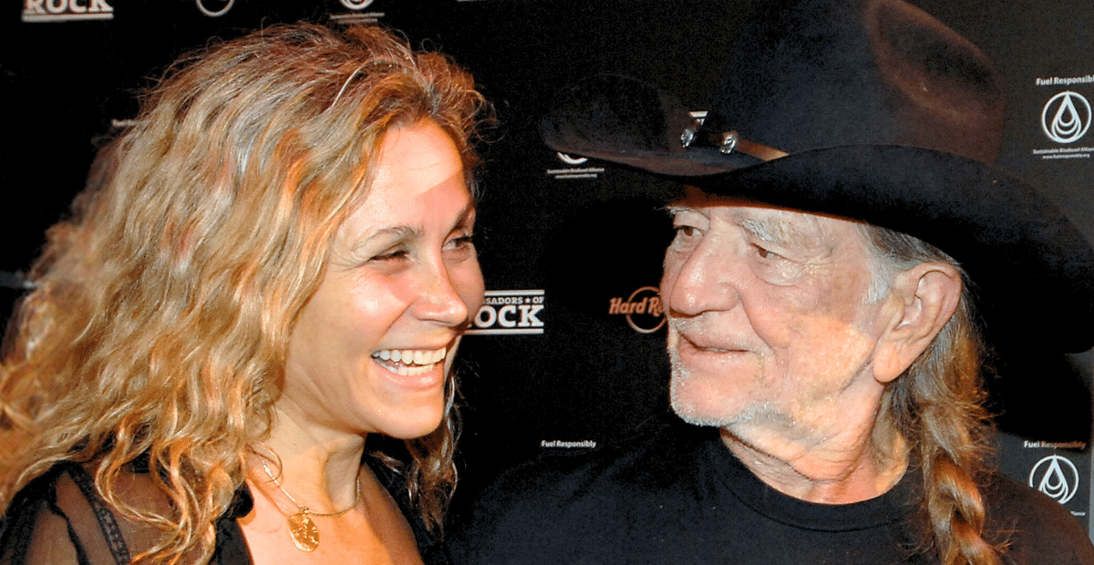 Meet Willie Nelson's Loving Wife Of Over 30 Years, Annie D'Angelo