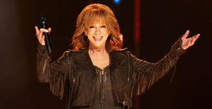 Reba McEntire Cast As Star Of New Film, “The All-Girl Filling Station’s Last Reunion”