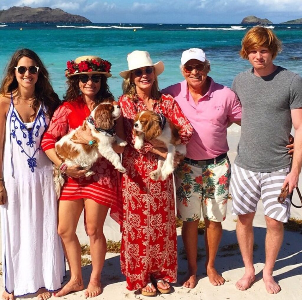 The Scandal Jimmy Buffetts Widow Fights For Control Of His Estate - e5s1x35