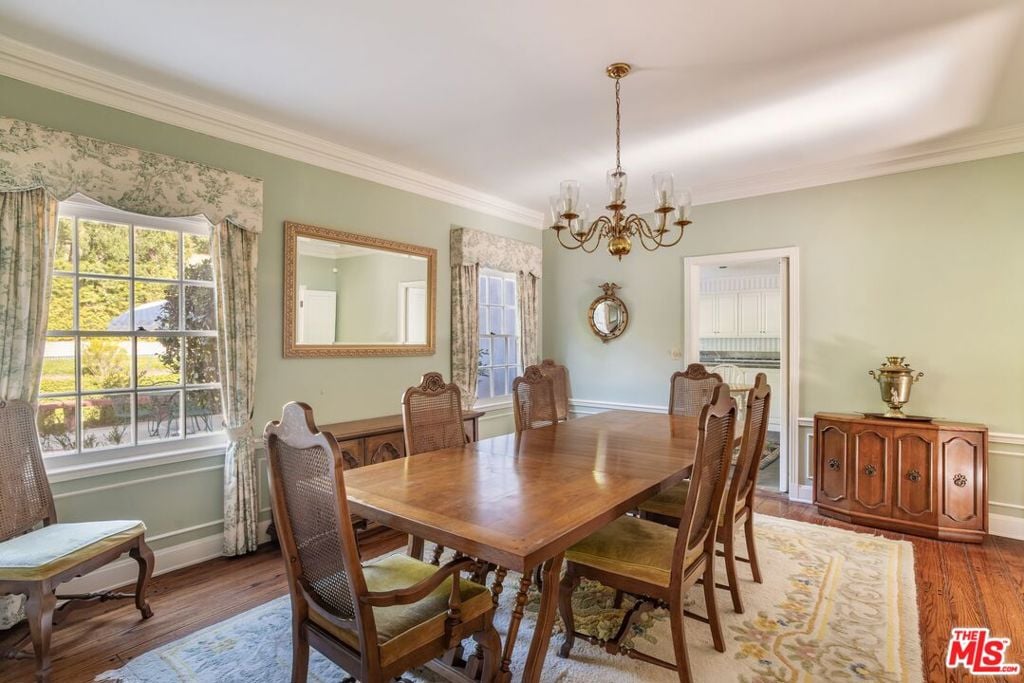 formal dining room