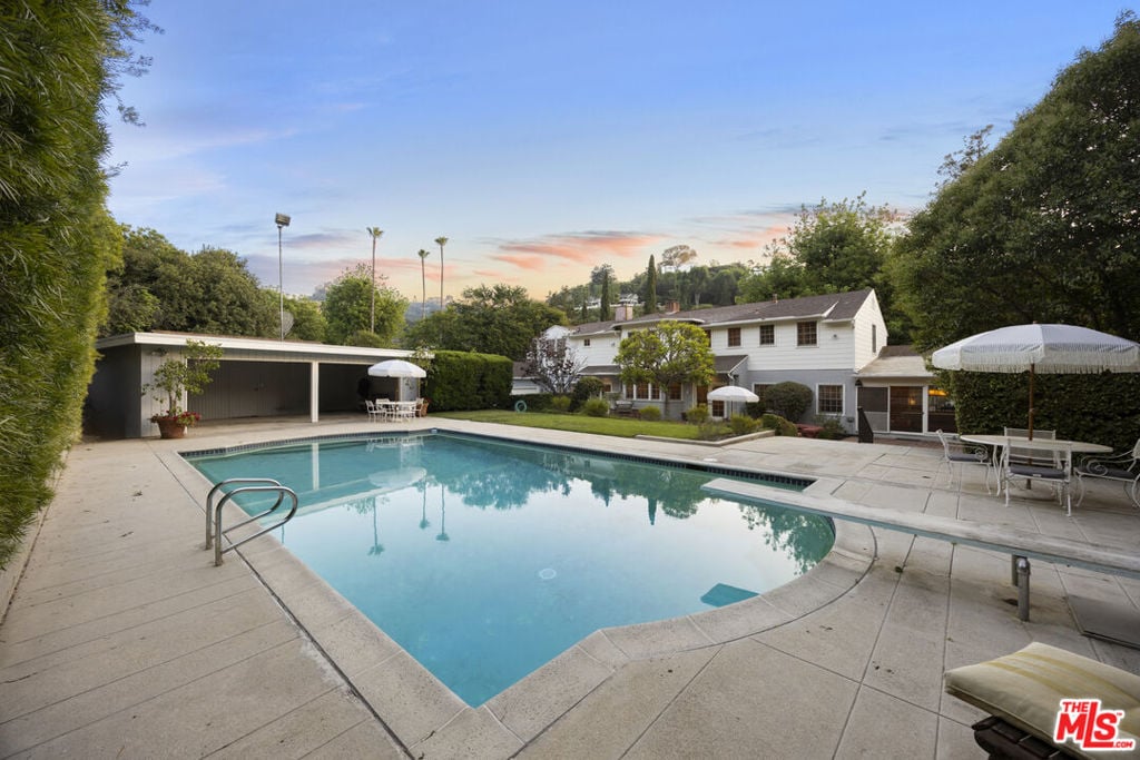 pool