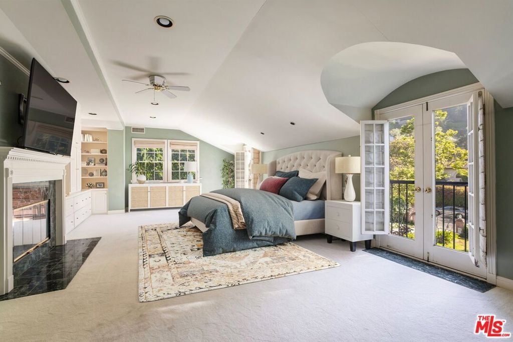 primary bedroom