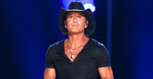 Tim McGraw Cancels Upcoming Performance As He Recovers From Back Surgery
