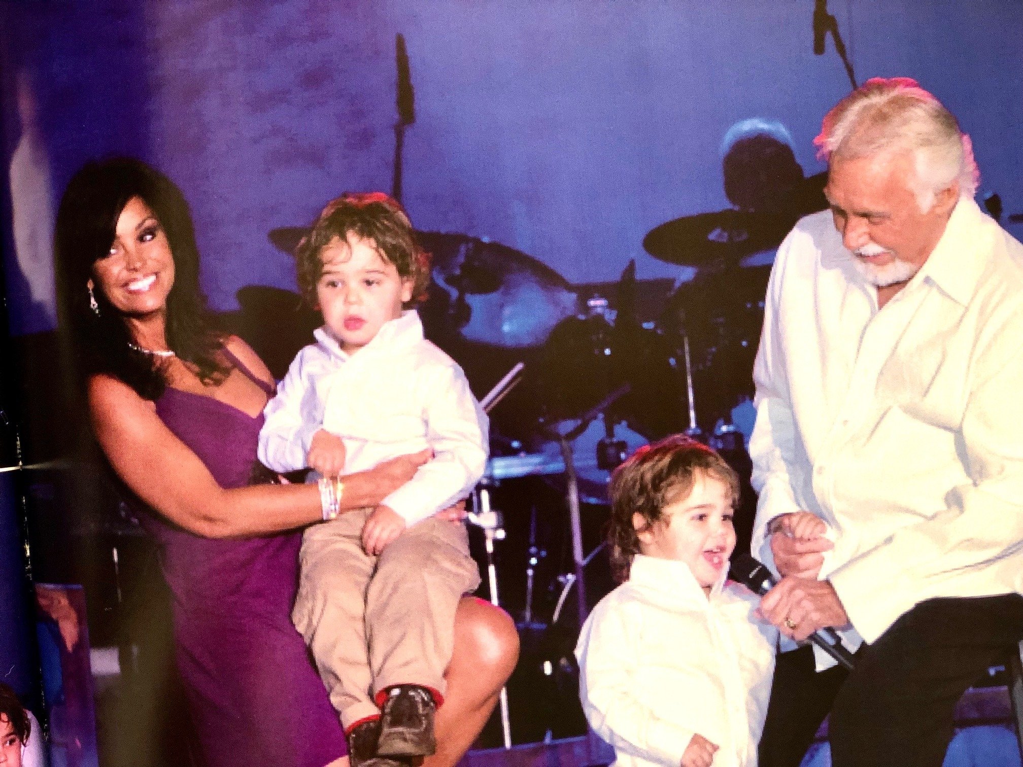 Kenny Rogers' wife, Wanda, their twins, Justin and Jordan, and Kenny
