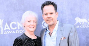 Heartbroken Gary Allan Mourns The Death Of His Beloved Mother, “Mama Mary”