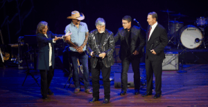 ALABAMA Granted “Lifetime Wish” During Nashville Songwriting Awards